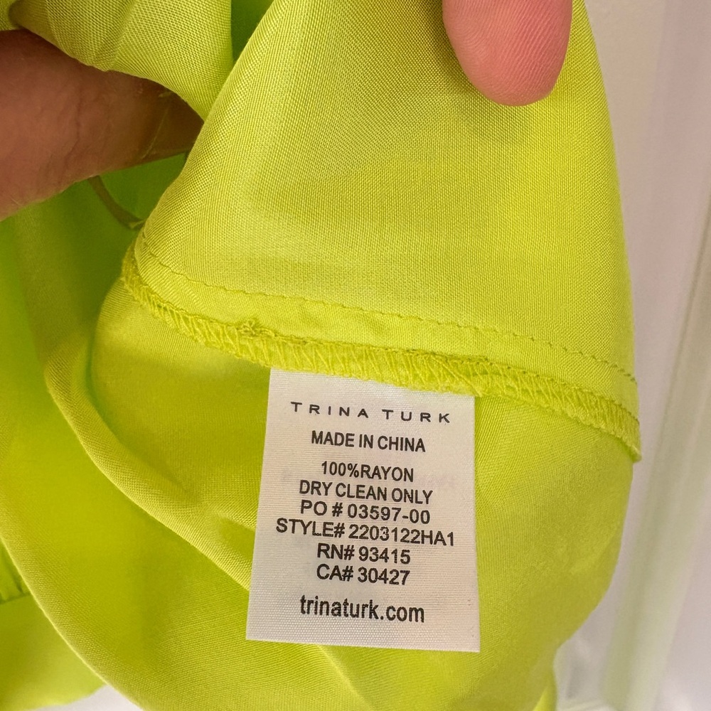 Bright Summery Sleeveless Top with Tie - Picture 5 of 5